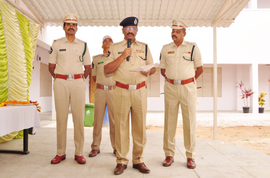 పోలీసు కార్యాలయంలో ఘనంగా ప్రగడ కోటయ్య జయంతి.